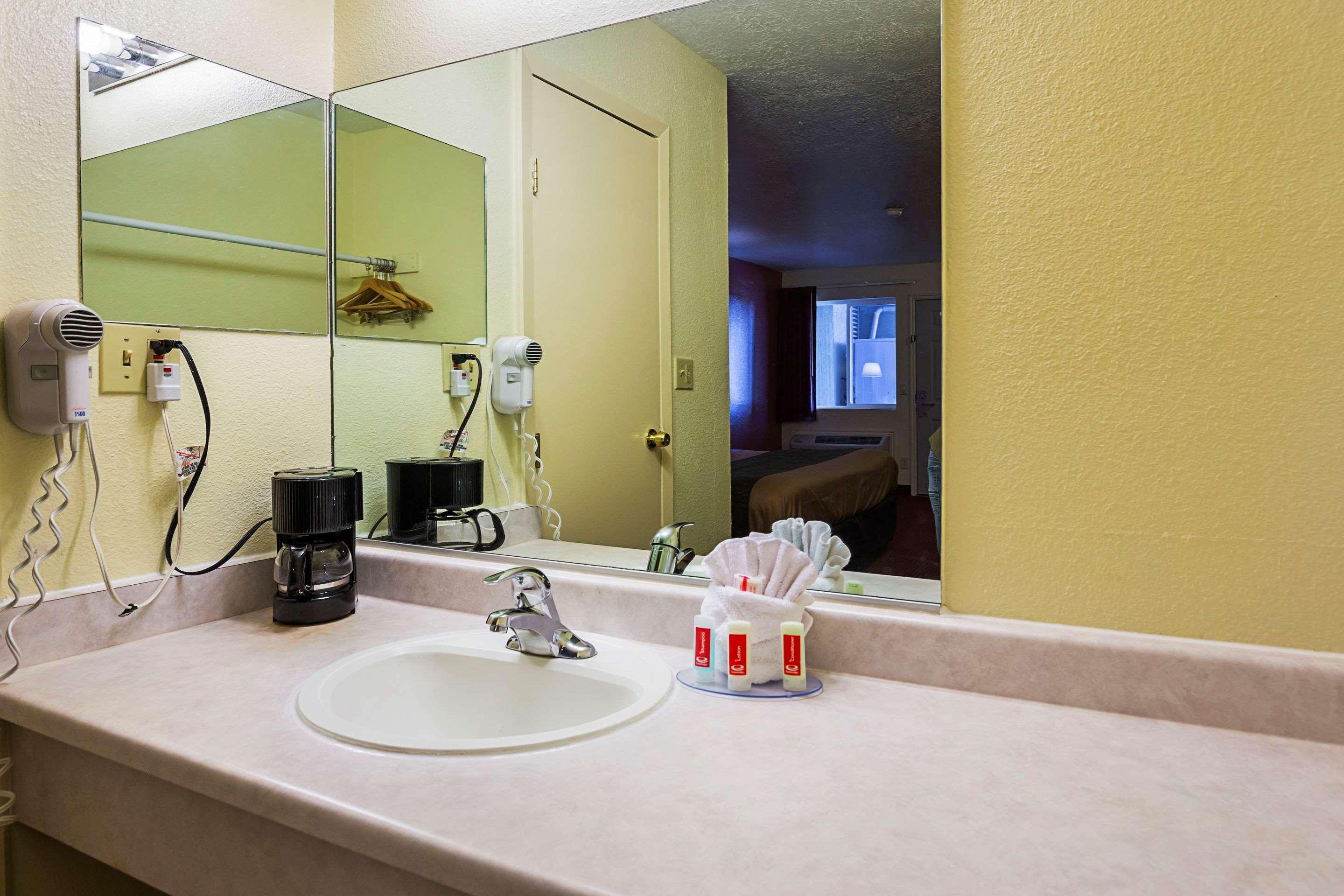 Econo Lodge Hurricane Zion Park Area Dış mekan fotoğraf
