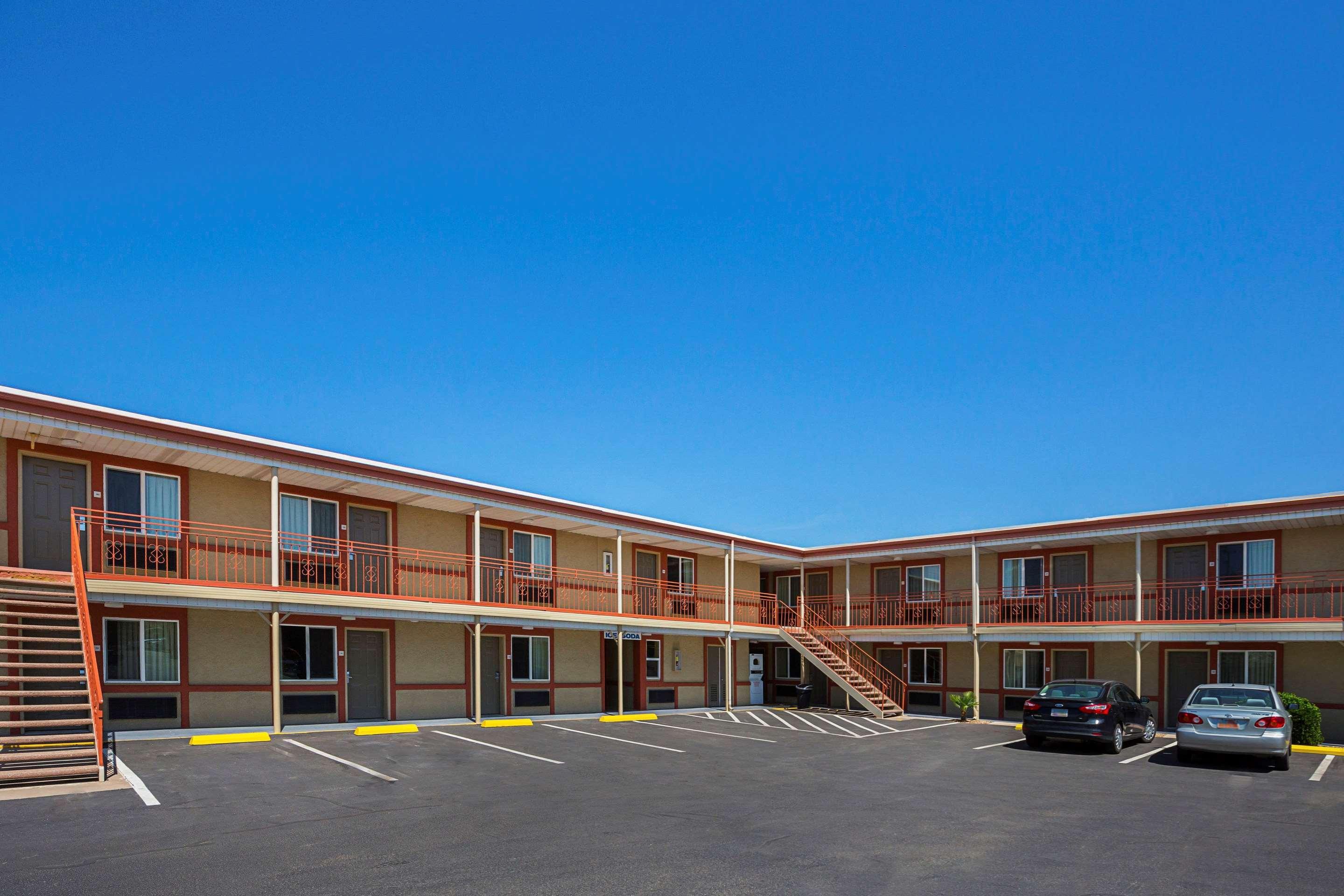 Econo Lodge Hurricane Zion Park Area Dış mekan fotoğraf