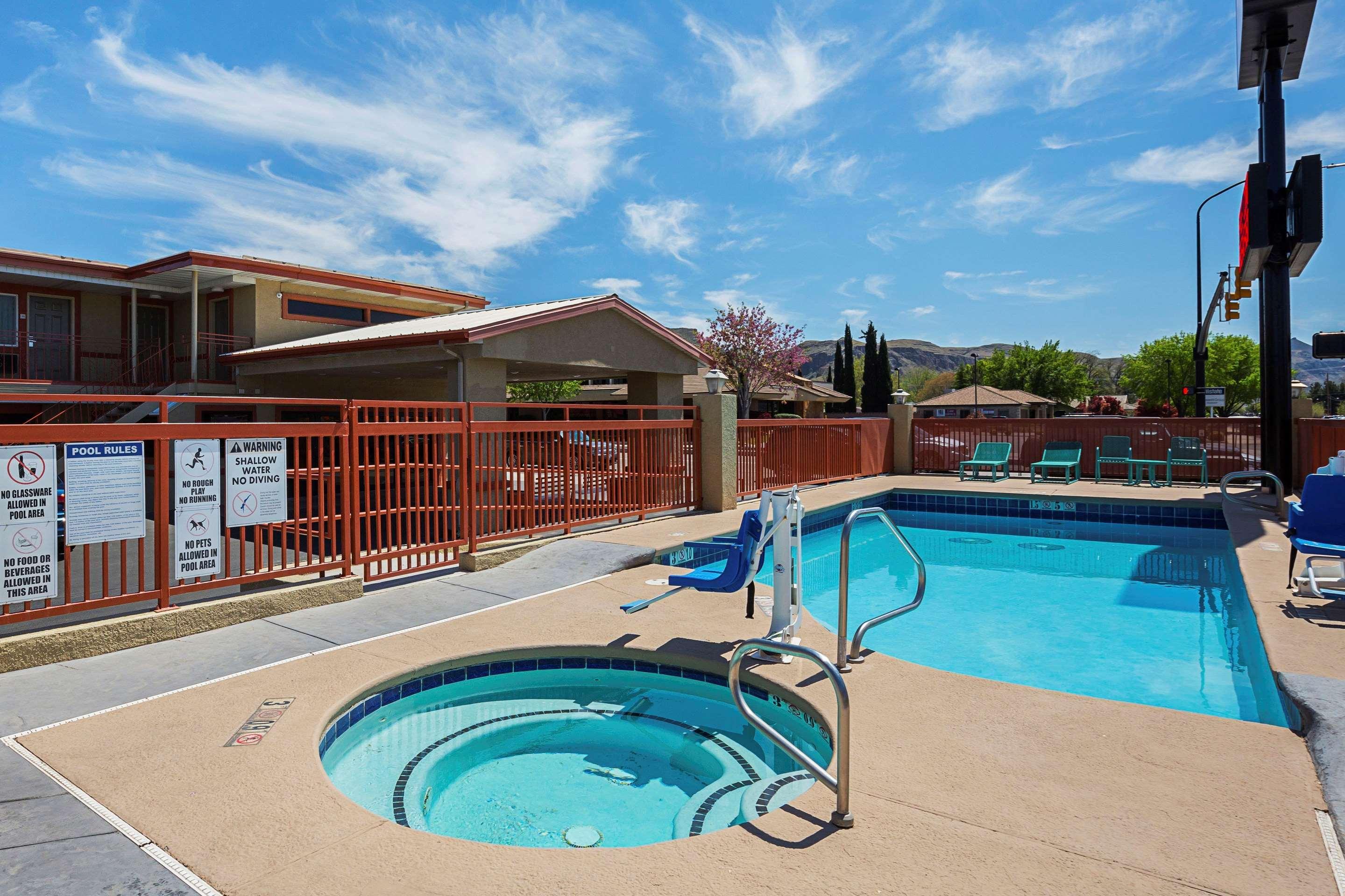 Econo Lodge Hurricane Zion Park Area Dış mekan fotoğraf
